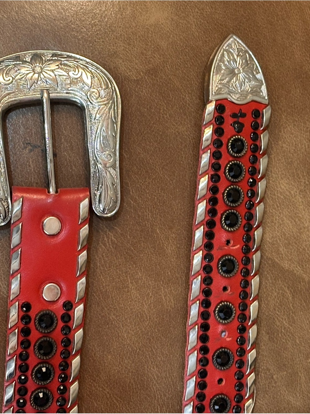 Kippys Red Leather Western Belt with Ornate Silver Buckle S/M - Picture 7 of 9